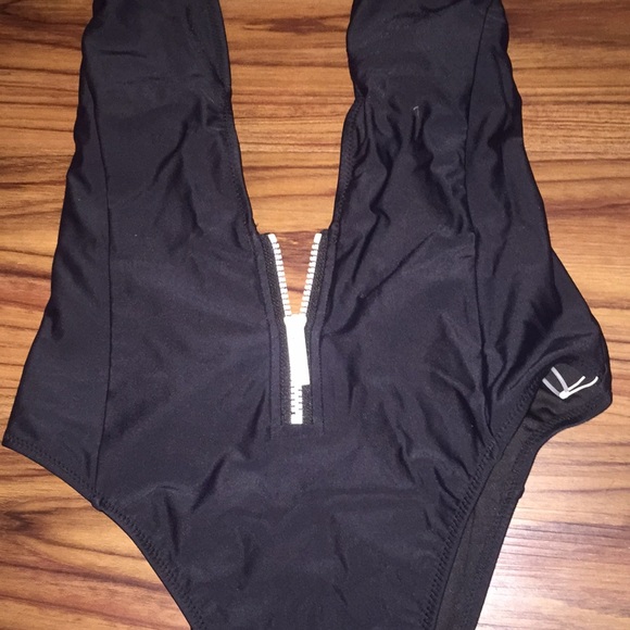 Halter neck, zip front one piece - Picture 2 of 3